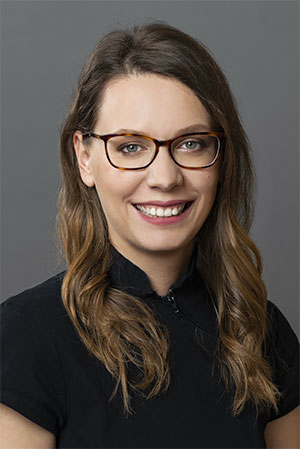 Dr. Matsangos Lili Konzerváló fogászat és fogpótlástan szakorvosa.